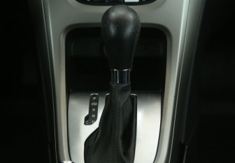 Подержанный автомобиль Opel Astra Hatchback 2011 года (13 фото)