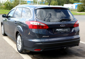 Подержанный автомобиль Ford Focus Wagon 2012 года (4 фото)