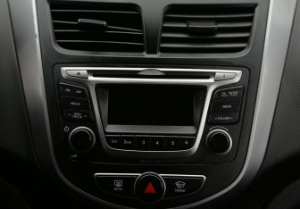 Подержанный автомобиль Hyundai Solaris Sedan 2016 года (13 фото)