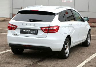 Подержанный автомобиль LADA (ВАЗ) Vesta Wagon 2019 года (6 фото)