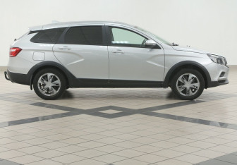 Подержанный автомобиль LADA (ВАЗ) Vesta Wagon 2019 года (5 фото)
