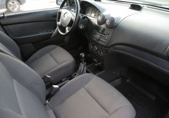 Подержанный автомобиль Chevrolet Aveo Sedan 2008 года (9 фото)