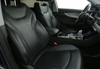 Подержанный автомобиль Chery Tiggo 8 Pro Max 2023 года (10 фото)