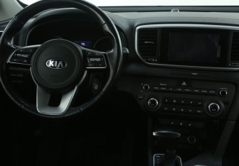 Подержанный автомобиль Kia Sportage 2020 года (24 фото)