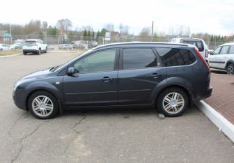 Подержанный автомобиль Ford Focus Wagon 2006 года (4 фото)