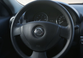 Подержанный автомобиль Nissan Almera Sedan 2013 года (16 фото)