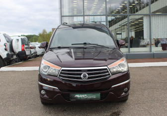 Подержанный автомобиль SsangYong Stavic 2014 года (2 фото)