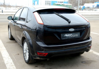Подержанный автомобиль Ford Focus Hatchback 2008 года (4 фото)