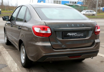 Подержанный автомобиль LADA (ВАЗ) Granta Liftback 2020 года (4 фото)