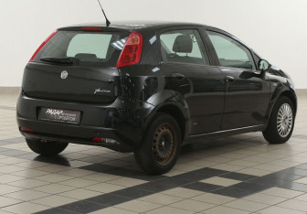 Подержанный автомобиль Fiat Punto Hatchback 2007 года (4 фото)