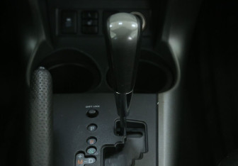 Подержанный автомобиль Toyota RAV4 2010 года (15 фото)