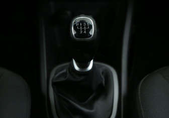 Подержанный автомобиль Kia Rio Sedan 2016 года (15 фото)