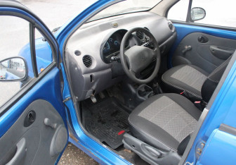 Подержанный автомобиль Daewoo Matiz 2012 года (12 фото)
