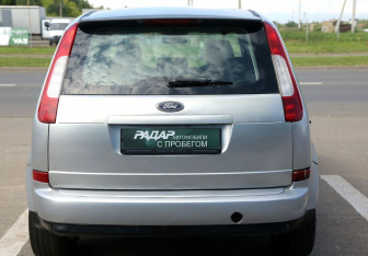 Подержанный автомобиль Ford C-MAX 2006 года (5 фото)