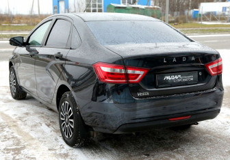 Подержанный автомобиль LADA (ВАЗ) Vesta Sedan 2016 года (4 фото)