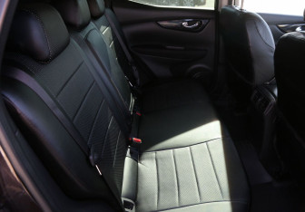 Подержанный автомобиль Nissan Qashqai 2014 года (15 фото)