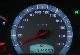 Подержанный автомобиль SsangYong Rexton 2012 года (18 фото)