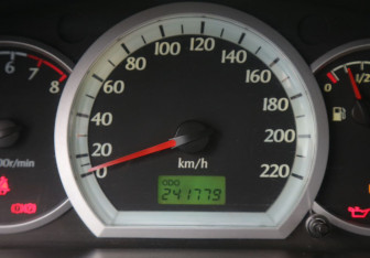 Подержанный автомобиль Chevrolet Lacetti Sedan 2007 года (17 фото)