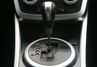 Подержанный автомобиль Mazda CX-7 2007 года (13 фото)