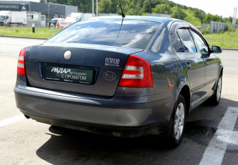 Подержанный автомобиль Skoda Octavia Liftback 2008 года (6 фото)