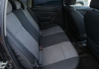 Подержанный автомобиль Chevrolet Aveo Hatchback 2010 года (11 фото)