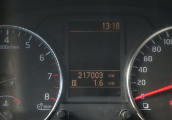 Подержанный автомобиль Nissan X-Trail 2013 года (18 фото)