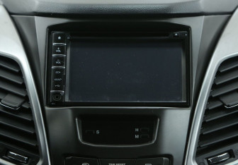 Подержанный автомобиль SsangYong Actyon 2014 года (13 фото)