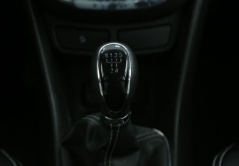 Подержанный автомобиль Opel Mokka 2013 года (15 фото)