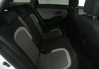 Подержанный автомобиль Kia Ceed Wagon 2018 года (11 фото)