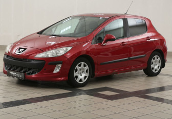 Подержанный автомобиль Peugeot 308 Hatchback 2008 года (8 фото)