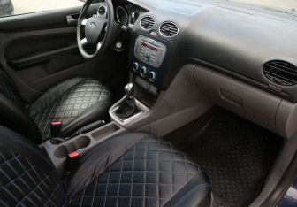Подержанный автомобиль Ford Focus Sedan 2008 года (9 фото)