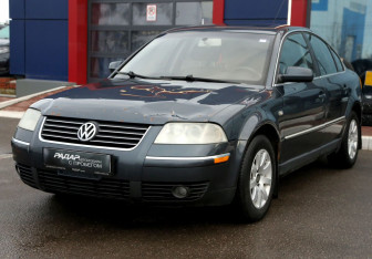 Подержанный автомобиль Volkswagen Passat Sedan 2003 года (3 фото)