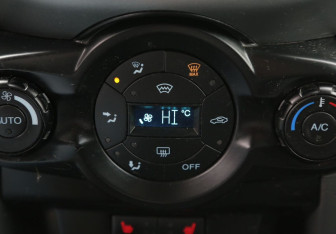 Подержанный автомобиль Ford EcoSport 2014 года (17 фото)