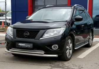 Подержанный автомобиль Nissan Pathfinder 2015 года (3 фото)