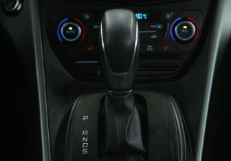 Подержанный автомобиль Ford Kuga 2017 года (13 фото)