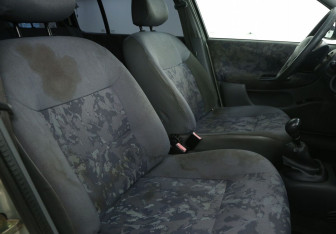 Подержанный автомобиль Renault Megane Wagon 2000 года (10 фото)