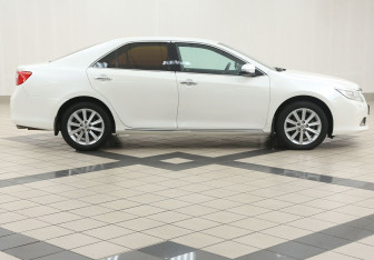 Подержанный автомобиль Toyota Camry Sedan 2014 года (5 фото)