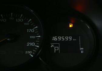 Подержанный автомобиль Renault Fluence 2012 года (18 фото)