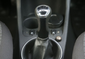 Подержанный автомобиль Skoda Fabia Hatchback 2011 года (13 фото)