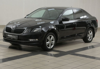 Подержанный автомобиль Skoda Octavia Liftback 2019 года (8 фото)
