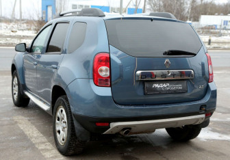 Подержанный автомобиль Renault Duster 2014 года (4 фото)