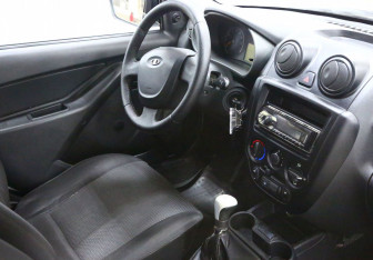 Подержанный автомобиль LADA (ВАЗ) Granta Liftback 2014 года (6 фото)