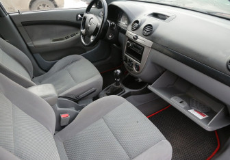 Подержанный автомобиль Chevrolet Lacetti Hatchback 2008 года (9 фото)