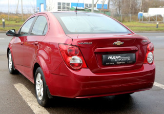 Подержанный автомобиль Chevrolet Aveo Sedan 2013 года (4 фото)