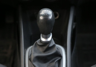 Подержанный автомобиль Kia Rio Hatchback 2014 года (13 фото)