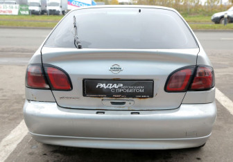Подержанный автомобиль Nissan Primera Sedan 2001 года (5 фото)