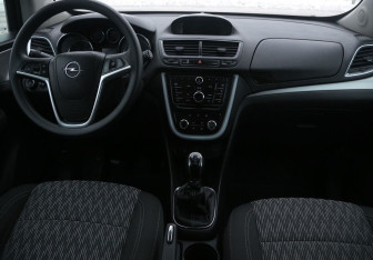 Подержанный автомобиль Opel Mokka 2014 года (12 фото)