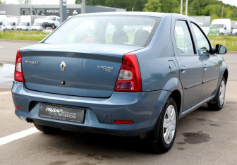 Подержанный автомобиль Renault Logan Sedan 2014 года (6 фото)