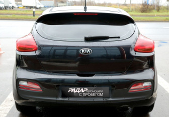 Подержанный автомобиль Kia Ceed Hatchback 2013 года (5 фото)