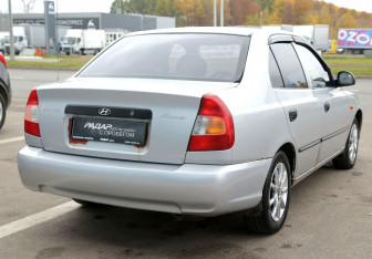 Подержанный автомобиль Hyundai Accent Sedan 2006 года (6 фото)